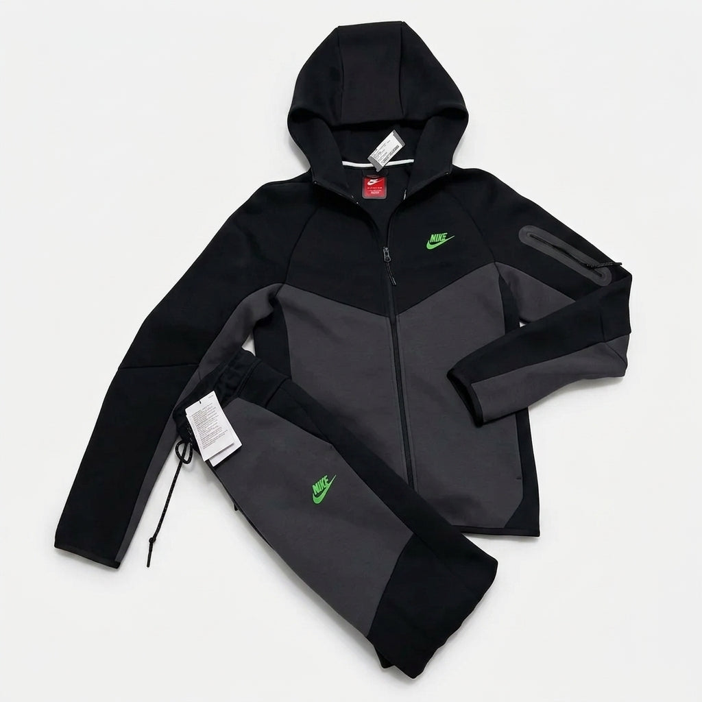 Nike Tech Volt SS25